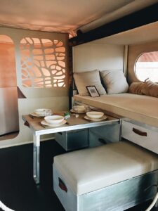 Een camper biedt een stuk meer mogelijkheden dan een tent